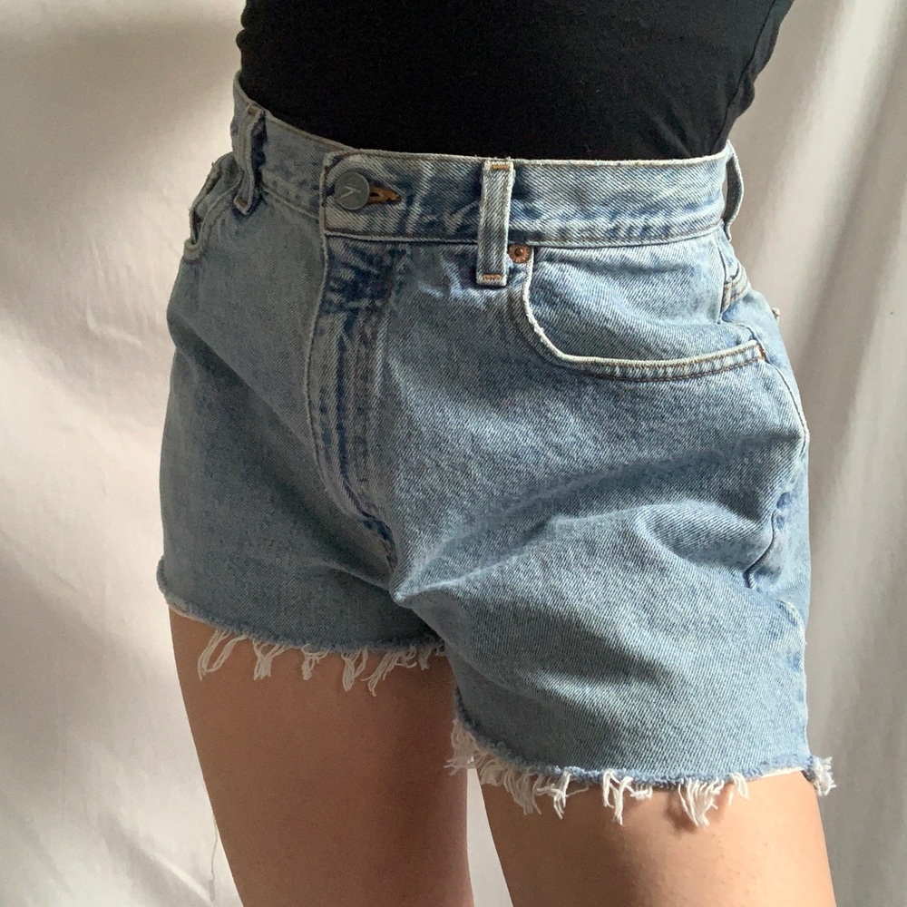Calvin Klein Vintage Distressed Mom Shorts - Picture 1 of 6